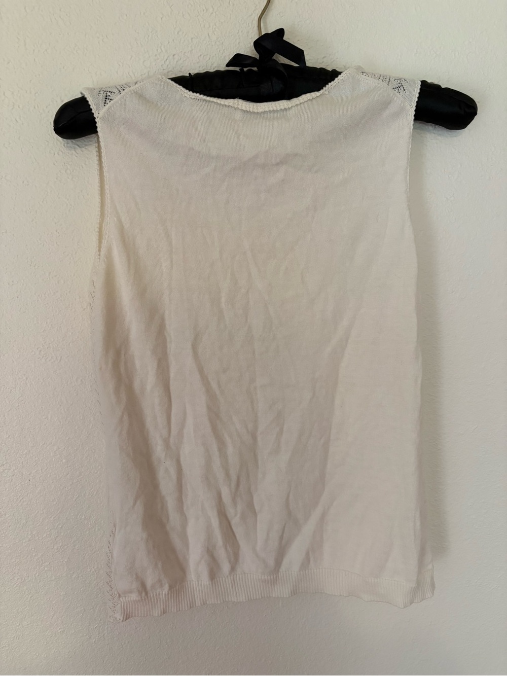 White Knit V-Neck Button Front Tank - Picture 4 of 6